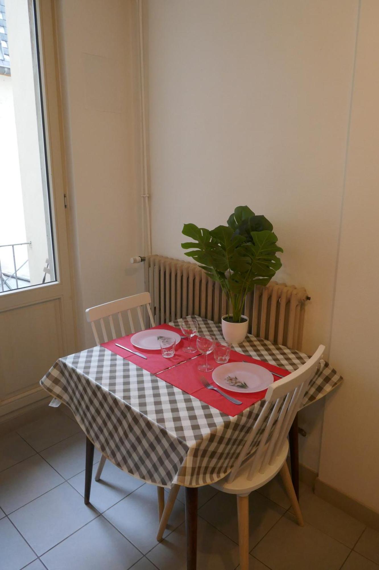 Le Carnot, A Deux Pas Du Centre